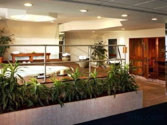 Фото Cambridge Suites Toronto