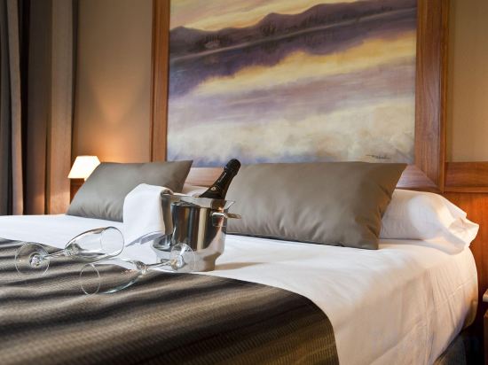 Фото Catalonia Conde de Floridablanca