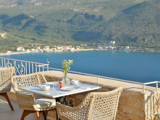 Фото Akrolithi Boutique Hotel