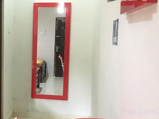 Фото Hotel Warta Putra