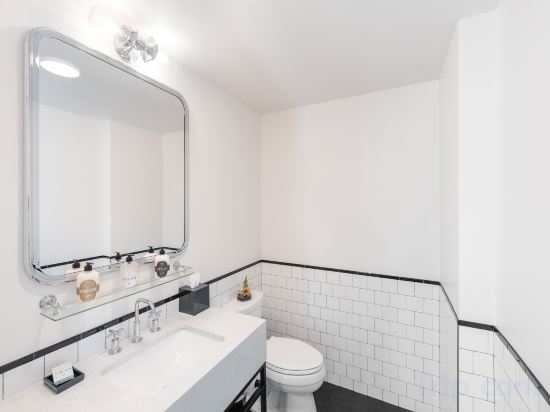 Фото The State Hotel