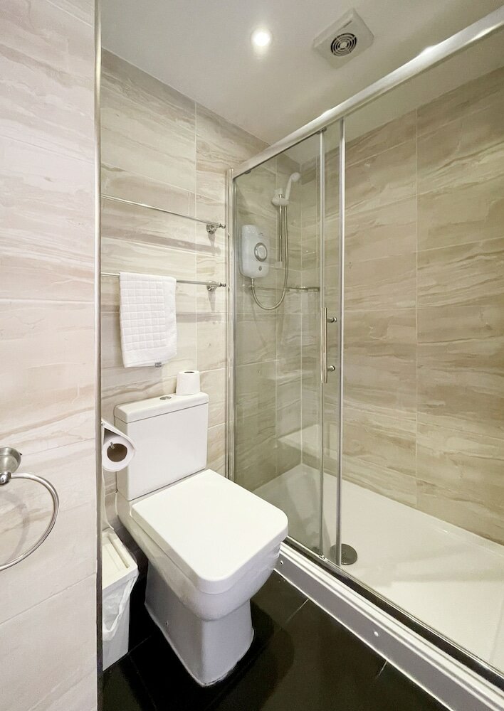 Фото Dukes Folly Hotel