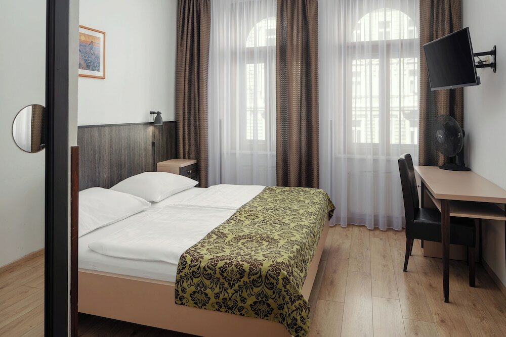 Фото Superior Hotel Prague
