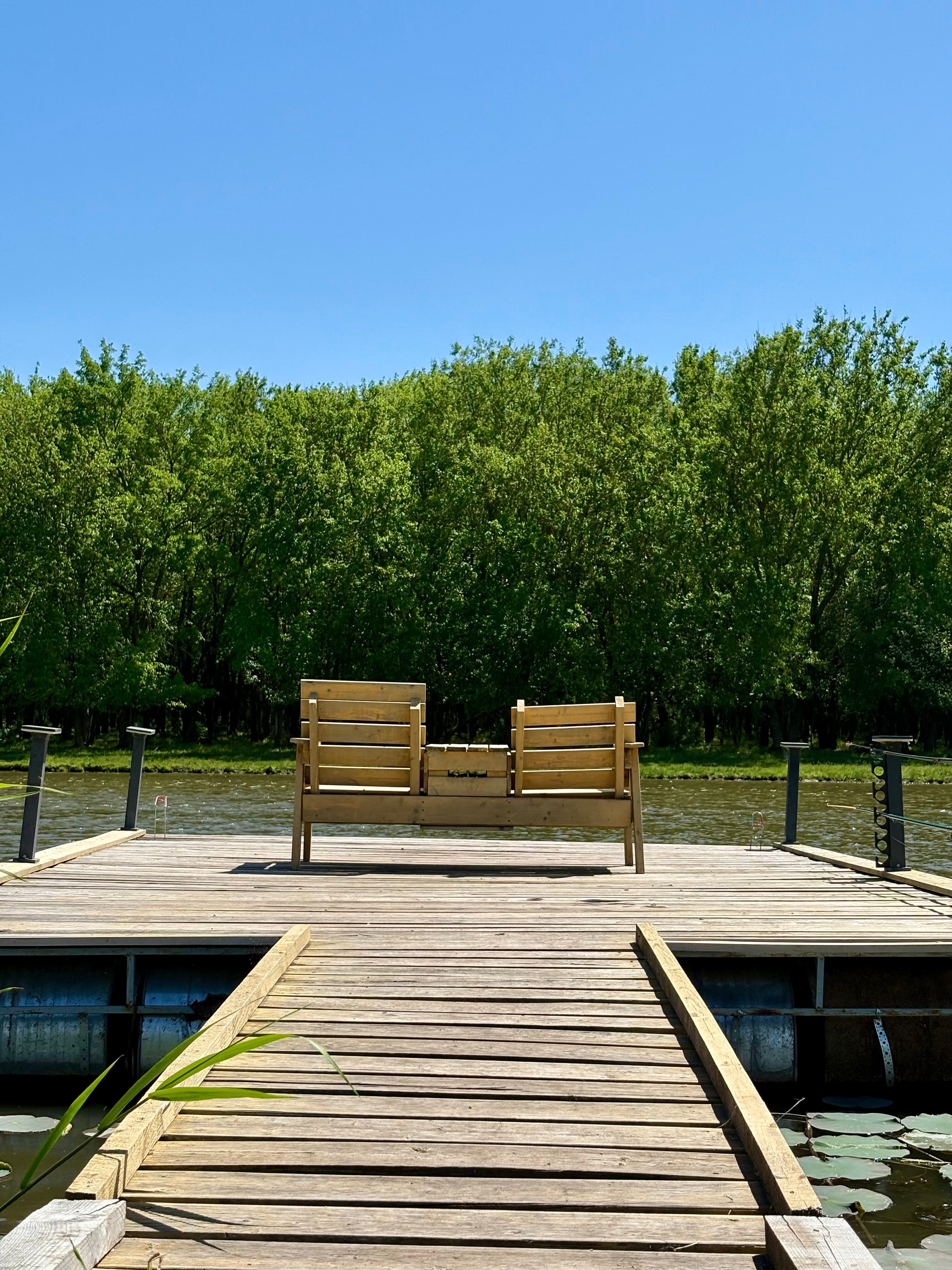 Фото Барн Лотос