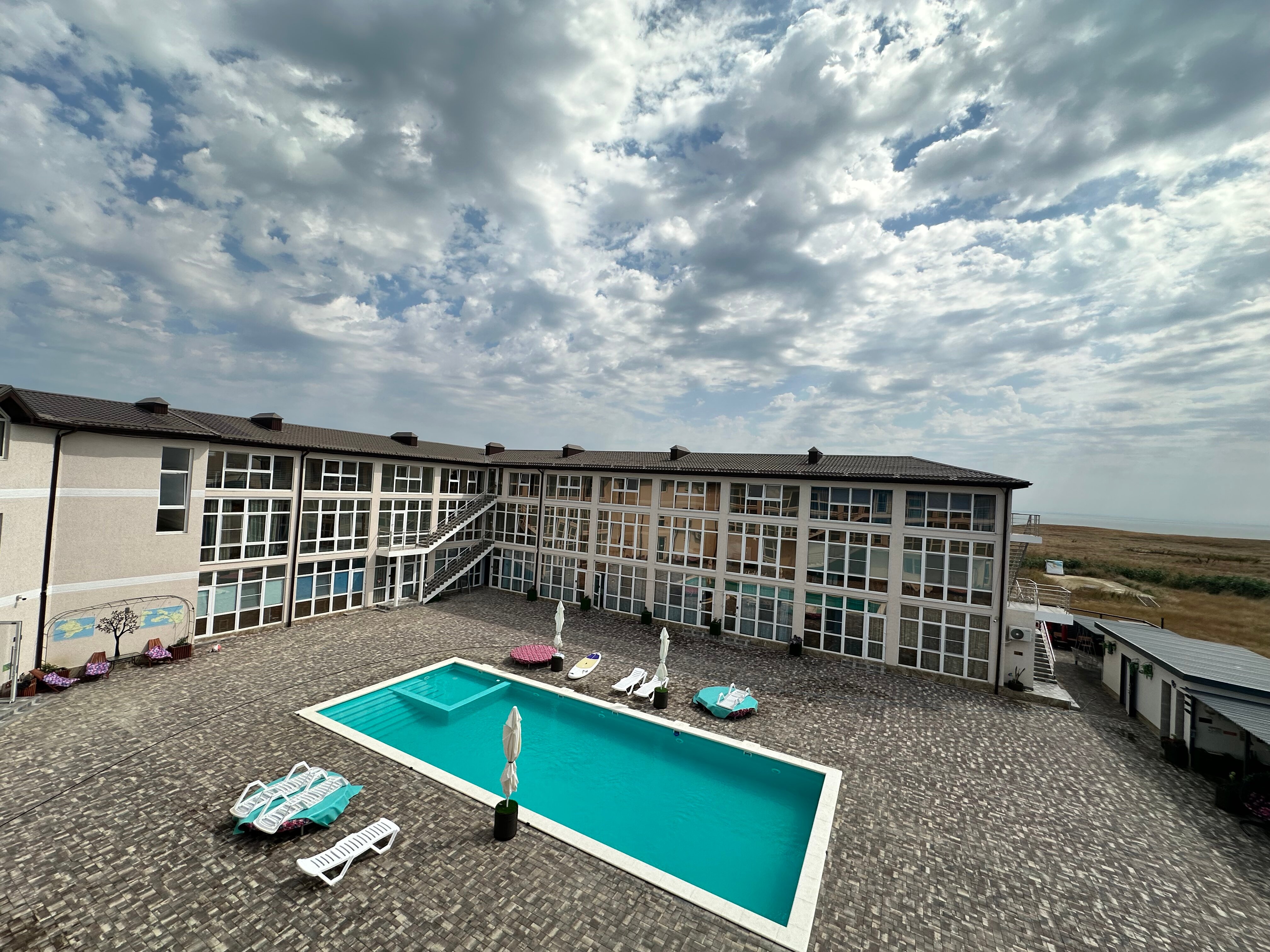 Фото отеля 1