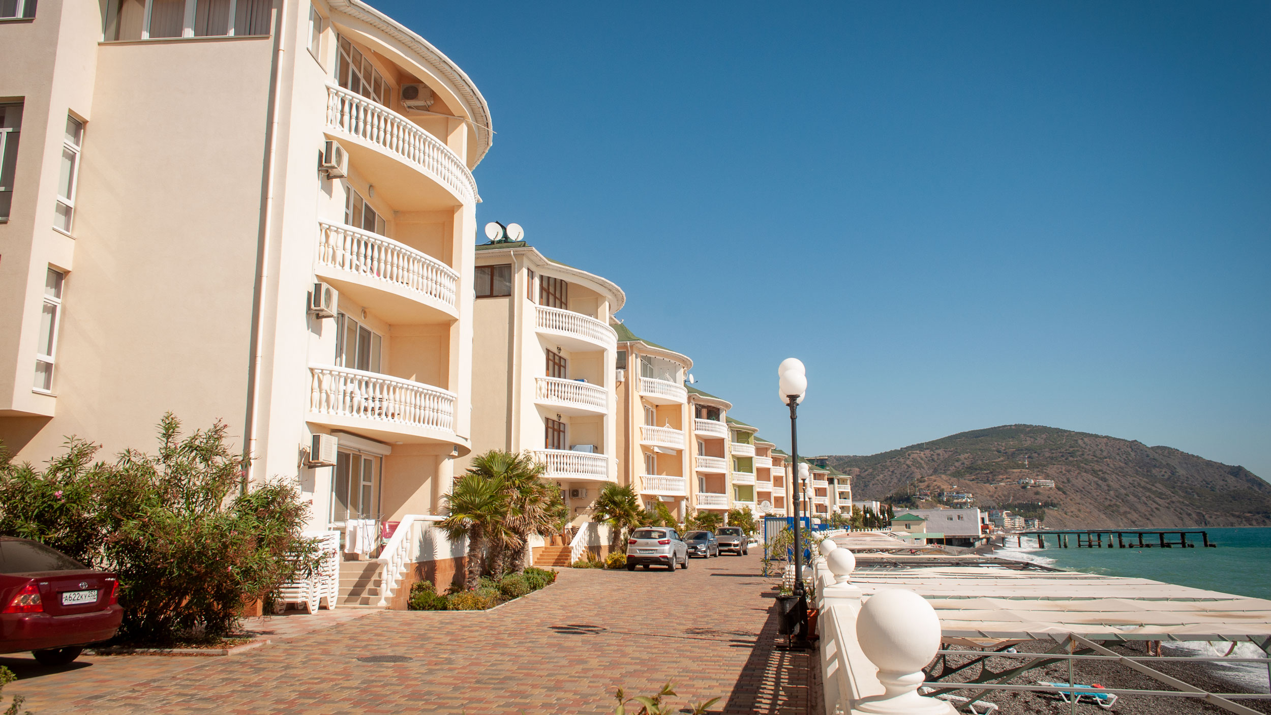 Фото отеля 2