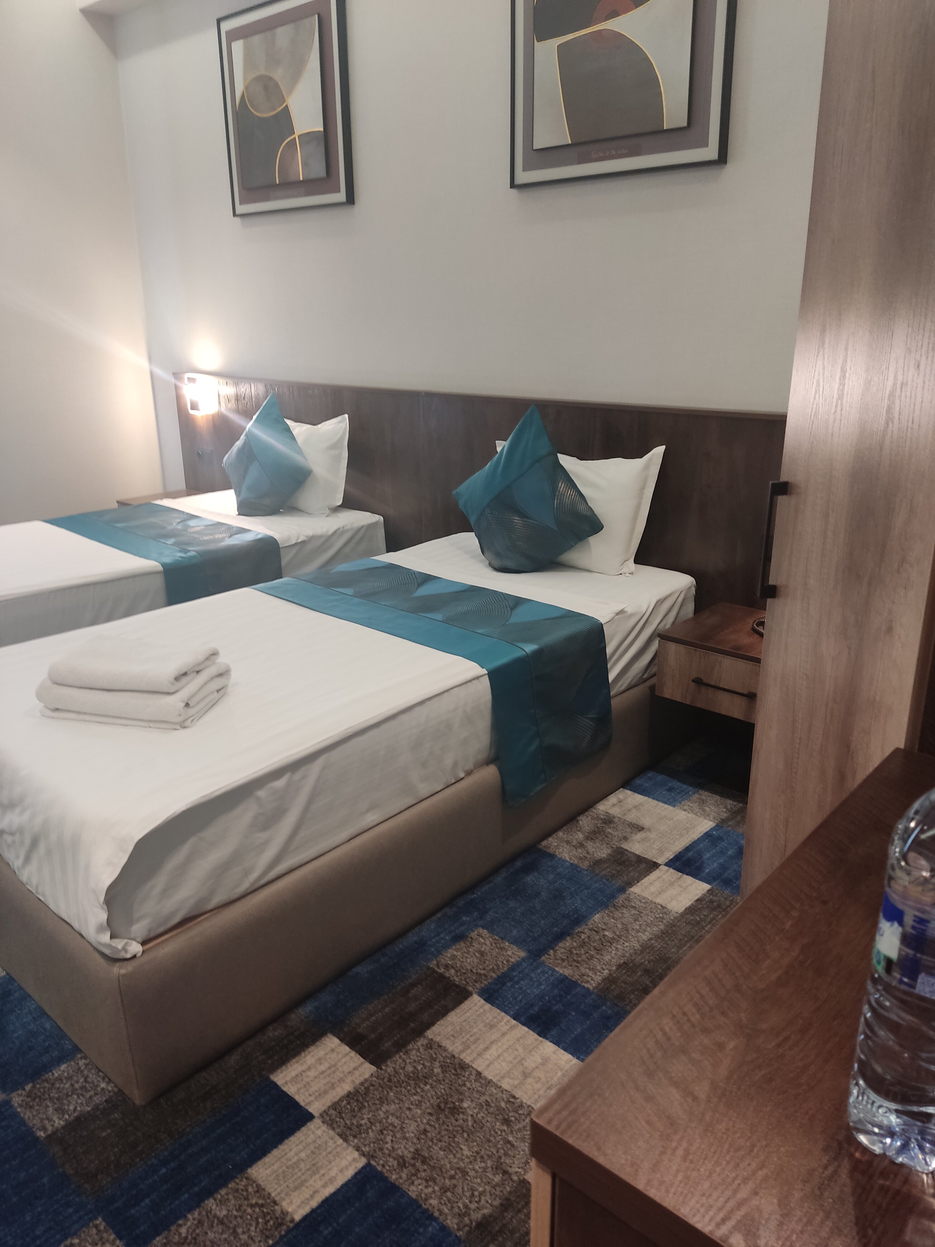 Фото Harris Hotel