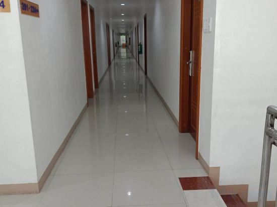 Фото Meaco Royal Hotel - Tabaco