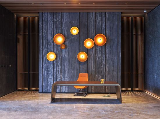 Фото Wyndham Grand Yangon Hotel