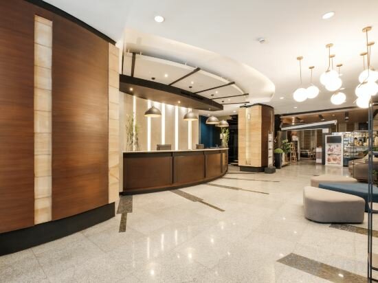 Фото Greenhills Elan Hotel Modern