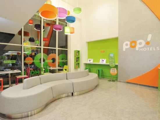 Фото Pop! Hotel Diponegoro Surabaya