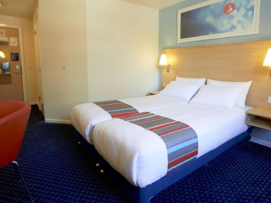 Фото Travelodge Aberdeen Bucksburn