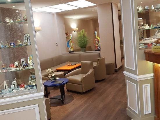 Фото Hotel Champerret Elysees