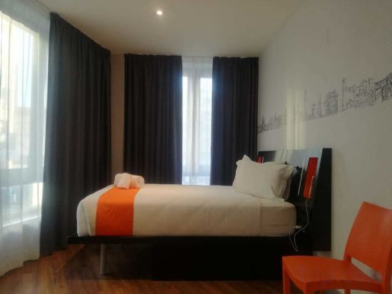 Фото EasyHotel Lisbon