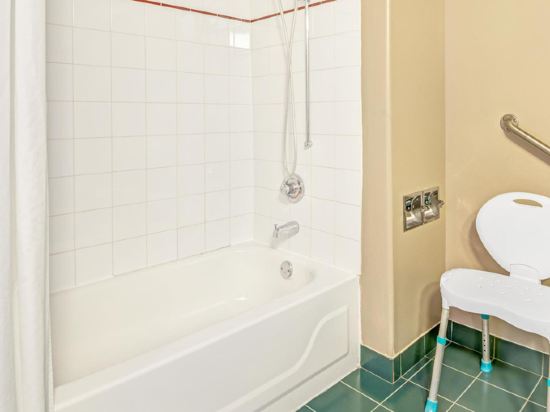 Фото Four Points by Sheraton Vaughan