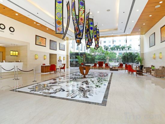 Фото Lemon Tree Premier Mumbai Intl. Airport