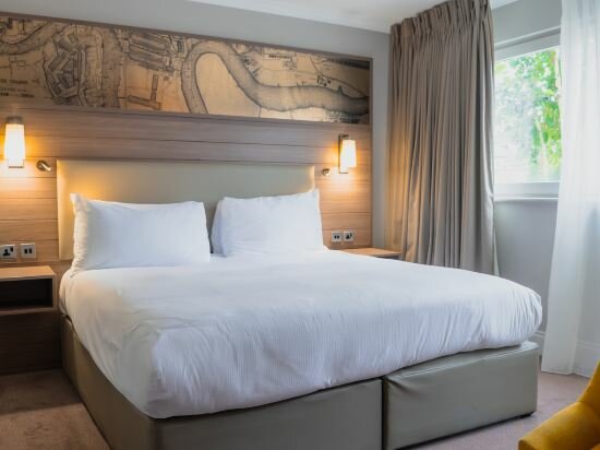 Фото DoubleTree by Hilton London - Docklands Riverside