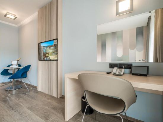 Фото Berkeley Hotel