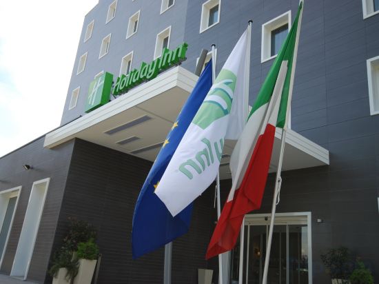 Фото Holiday Inn Milan Nord Zara, an Ihg Hotel