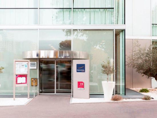 Фото Novotel Paris 17