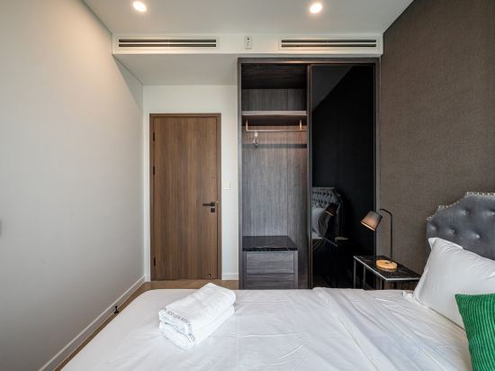 Фото Lumiere Riverside Condo and Suite Khc