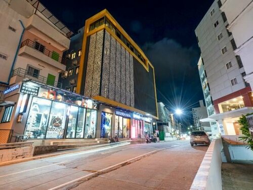 Patong Poshtel