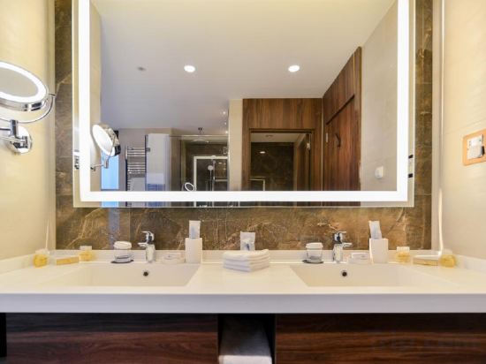 Фото Sheraton Novi Sad