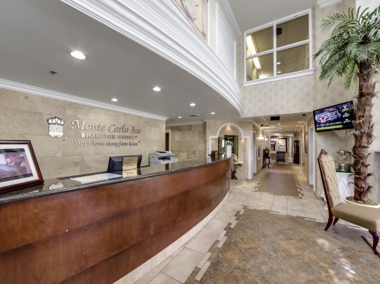 Фото Monte Carlo Inn - Brampton Suites