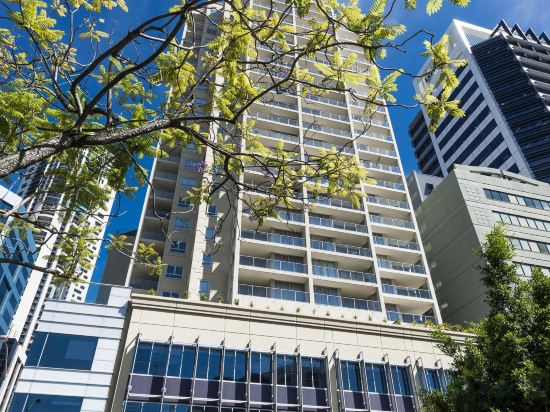 Фото Oaks Brisbane Lexicon Suites