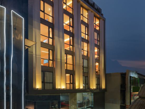 Фото Lumen Bangkok Udomsuk Station