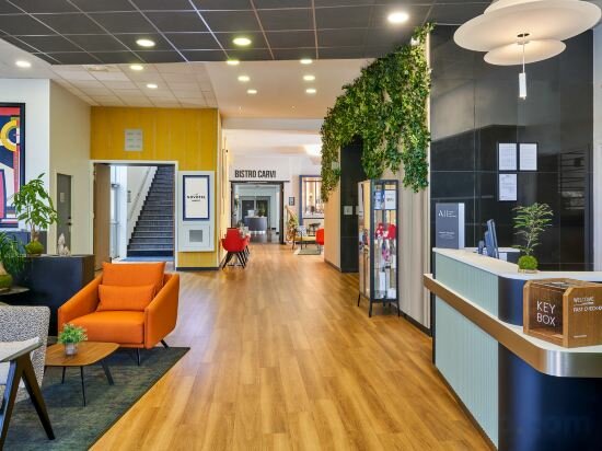 Фото Novotel Paris 17