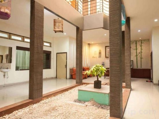 Фото Soerabaja Place Guest House