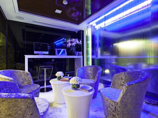 Фото Signature Boutique Hotel