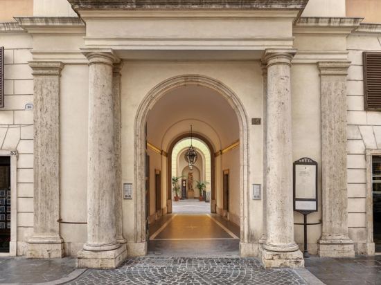 Фото Borghese Contemporary Hotel