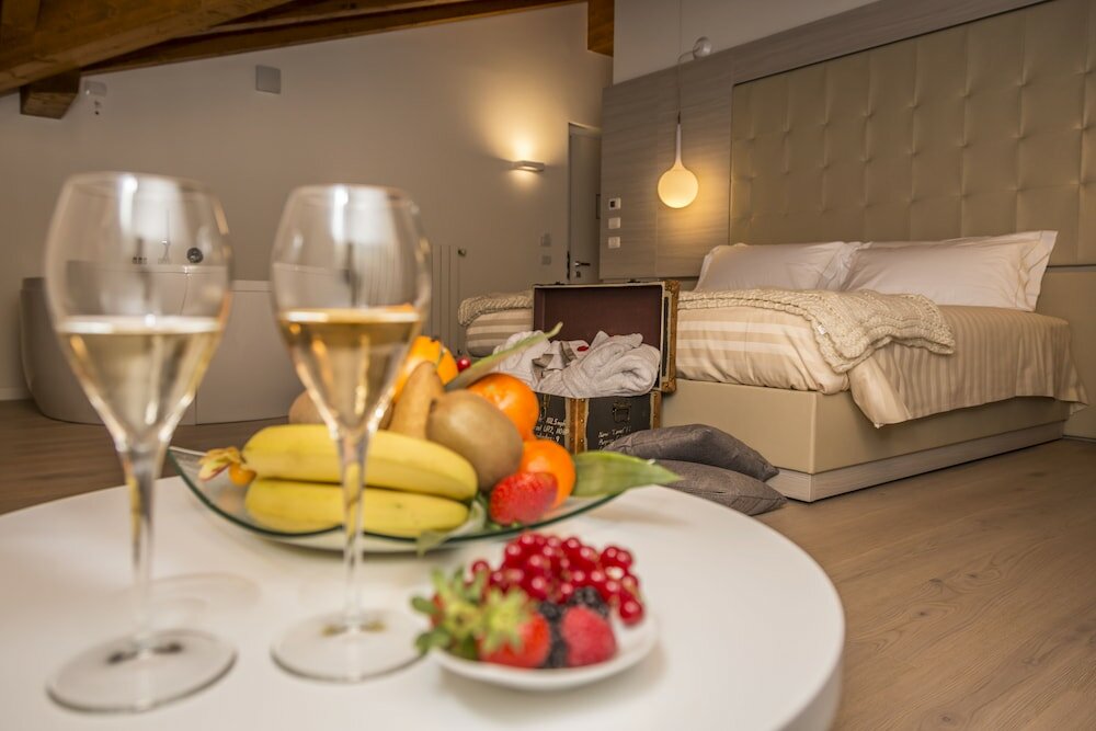 Фото White Angel Hotel