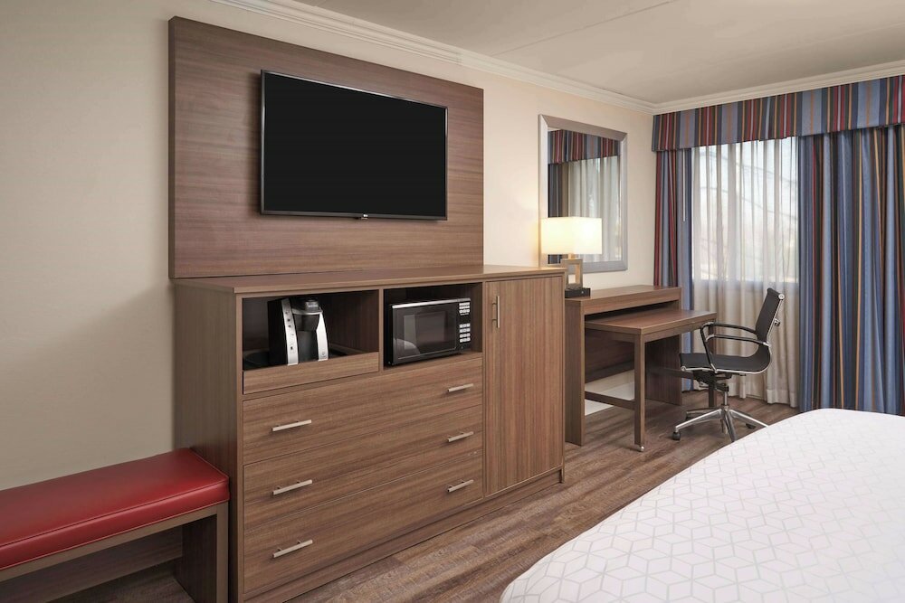 Фото Holiday Inn Executive Center-Columbia Mall, an Ihg Hotel