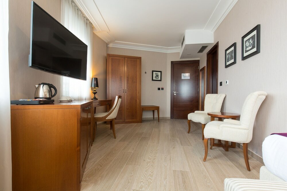 Фото Xenon Hotel