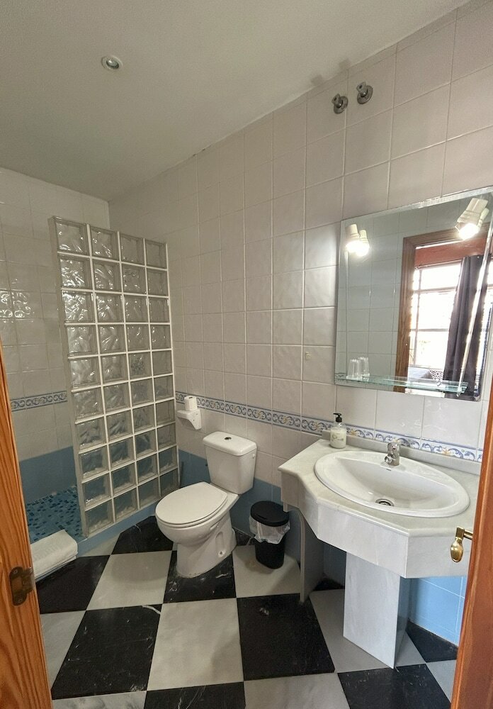 Фото Hostal El Ancla