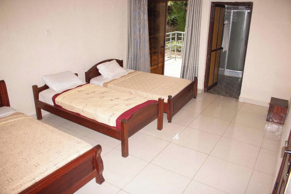 Фото Good News Guesthouse