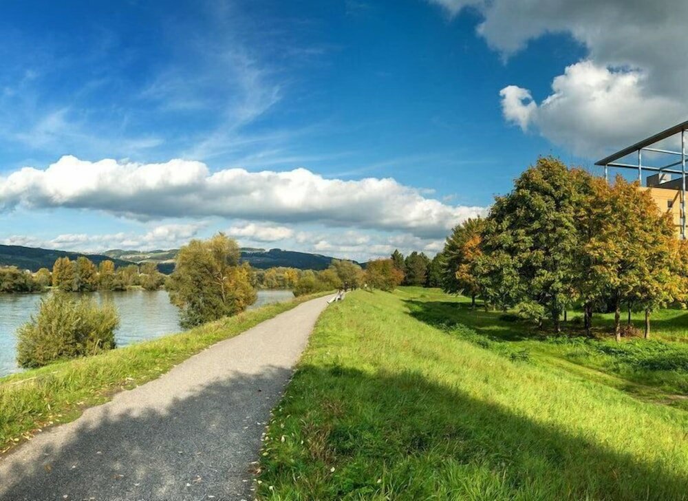 Фото Trans World Hotel Donauwelle