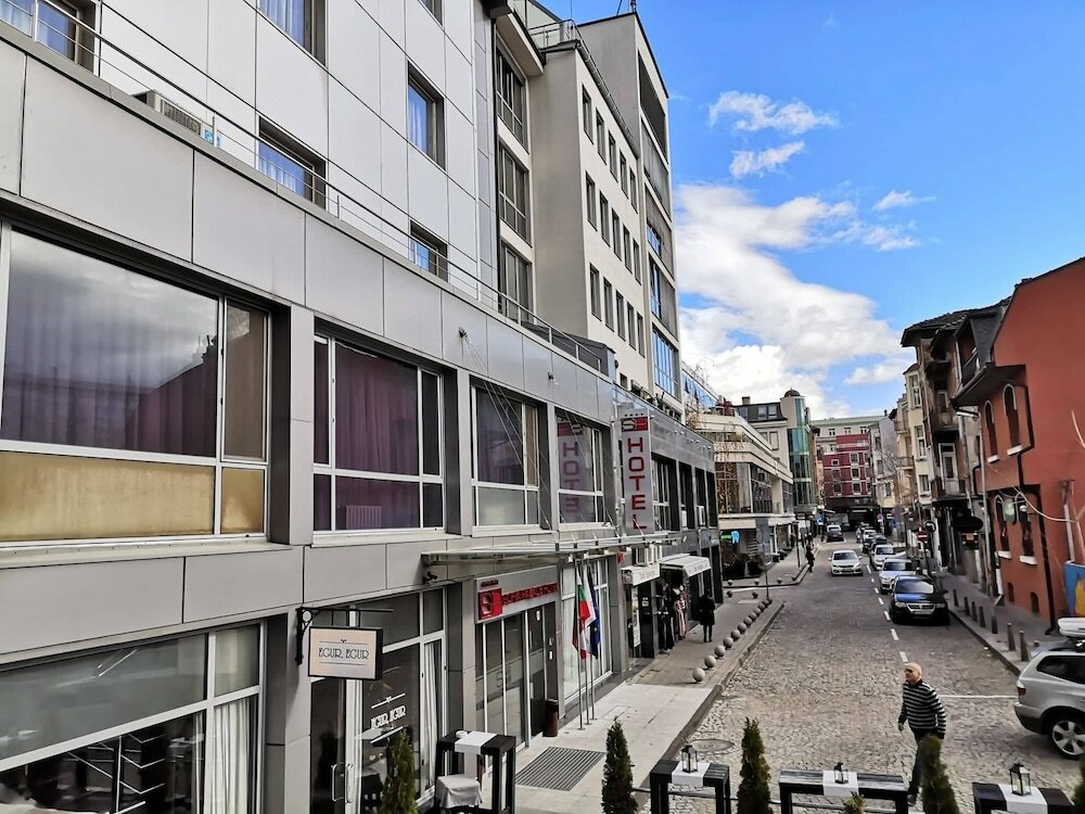 Фото отеля 3