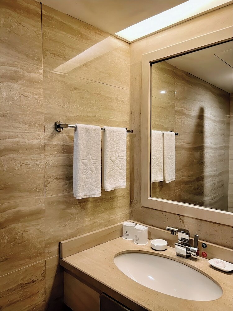 Фото Chongqing Milky Way Hotel