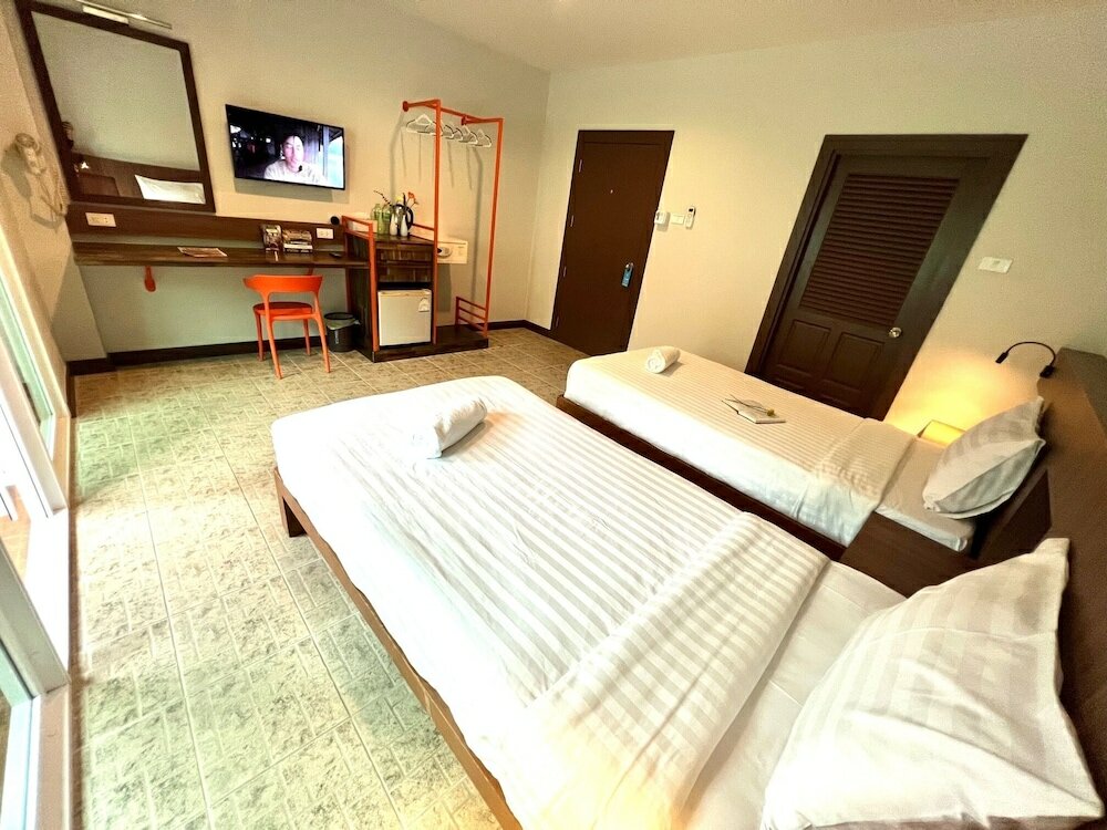 Фото My Friends's House 2