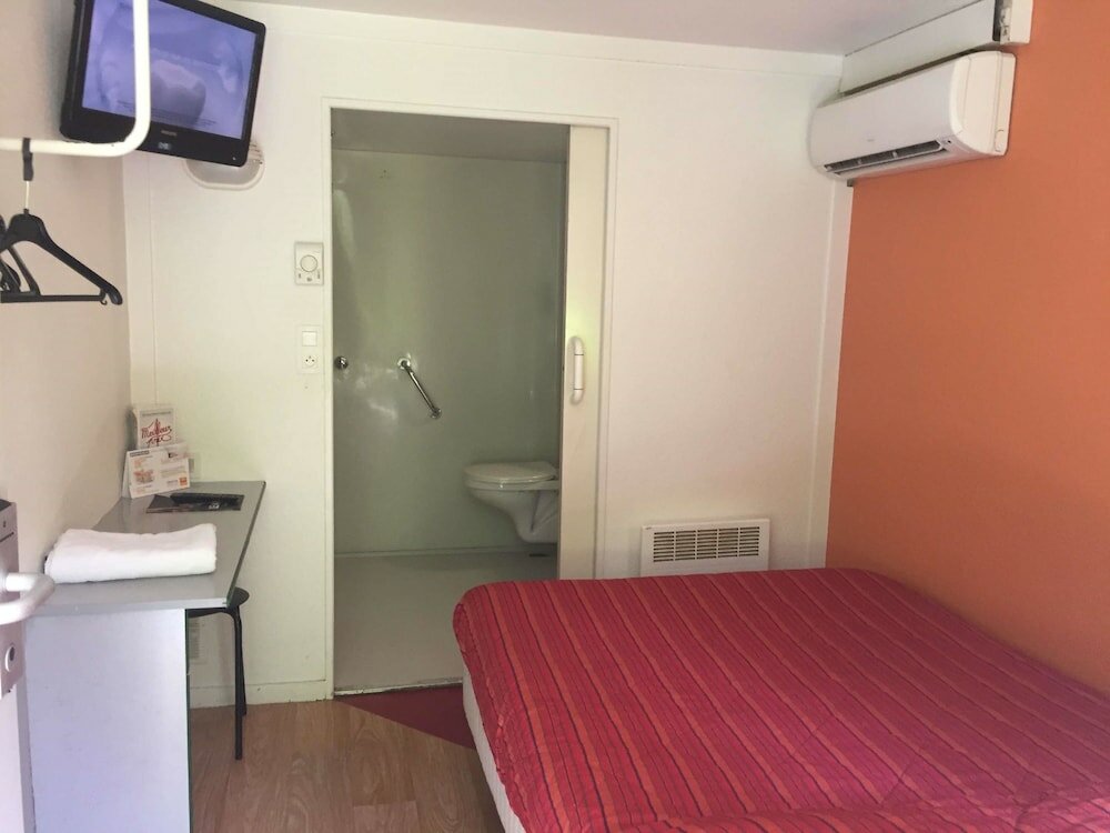 Фото Premiere Classe Saint Etienne Nord - Villars