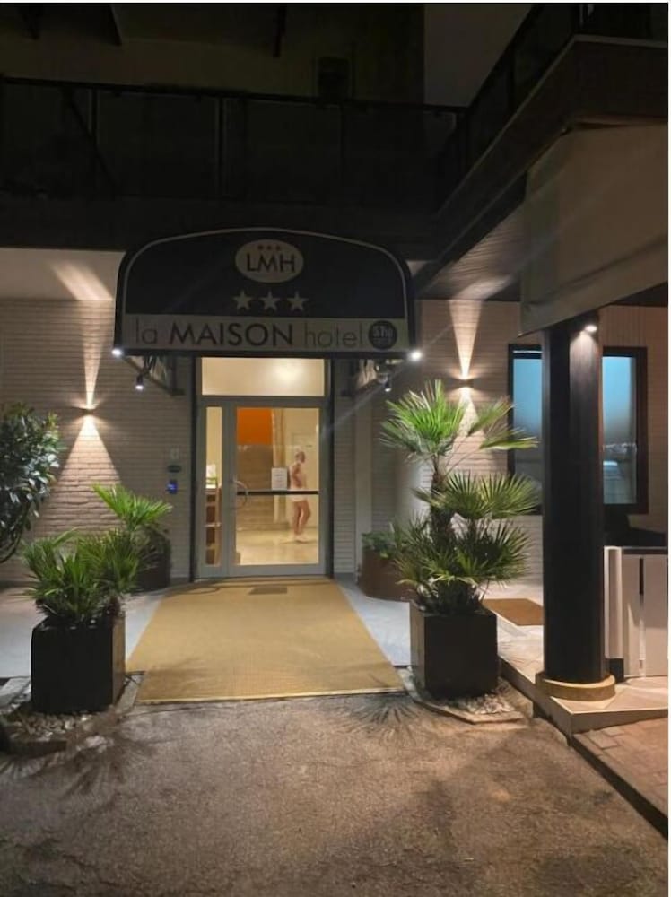 Фото Hotel La Maison