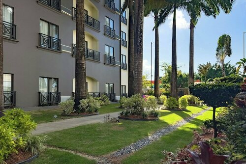 Гостиница Courtyard by Marriott Port Of Spain в Порт-оф-Спейн