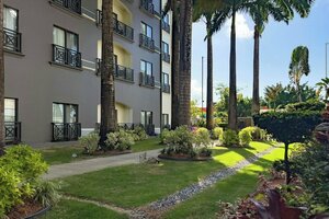 Гостиница Courtyard by Marriott Port Of Spain