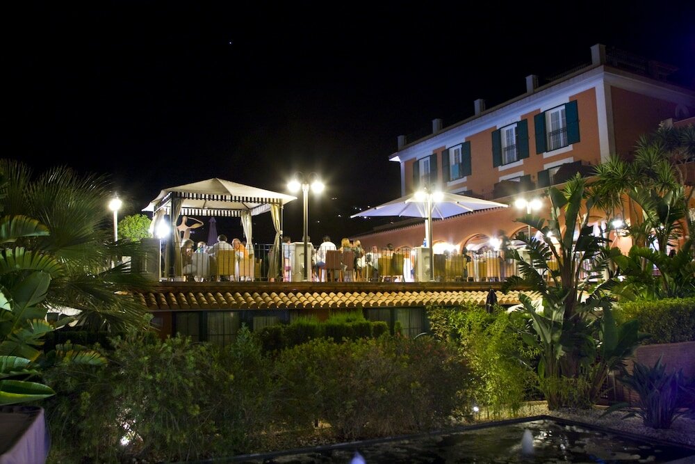 Фото Hotel Les Rotes