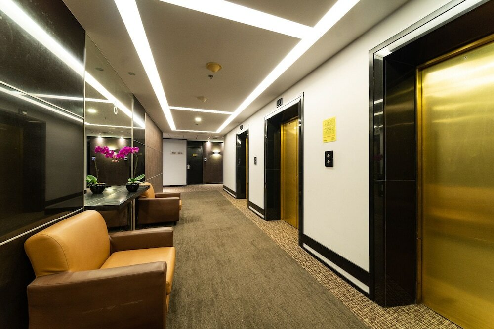 Фото Hotel Royal Queens