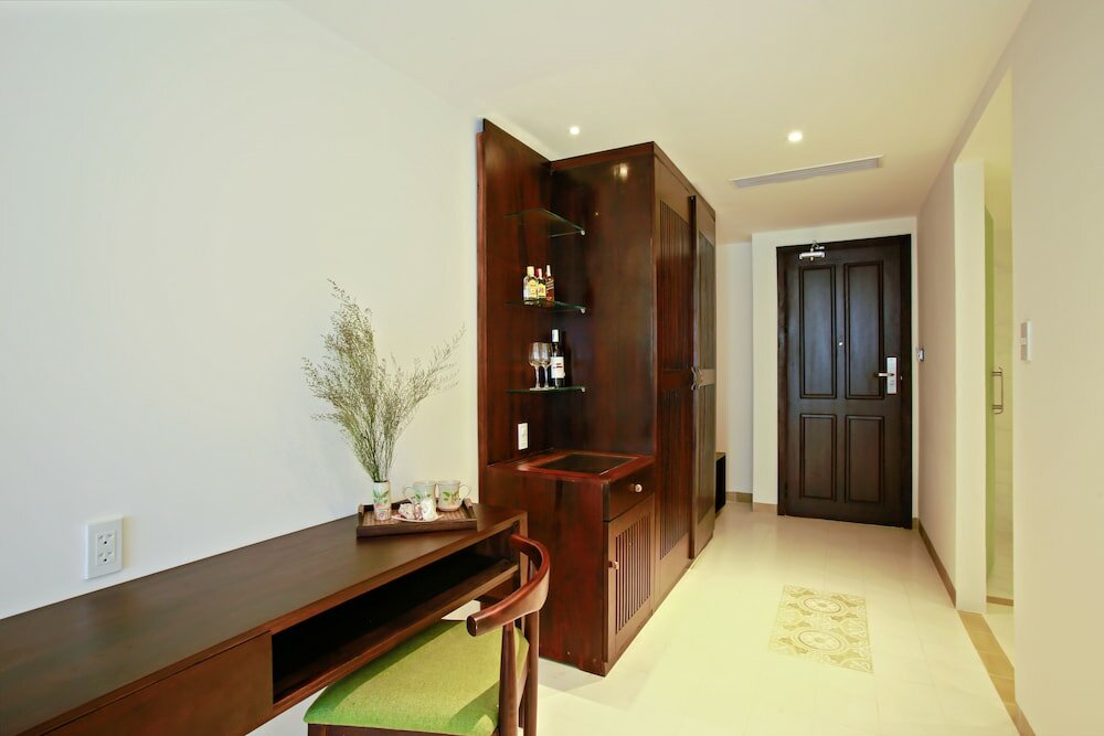 Фото Lasenta Boutique Hotel Hoian